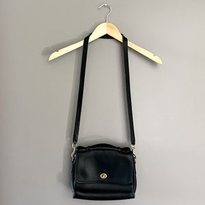Vintage Coach Black Leather Court Bag 9870